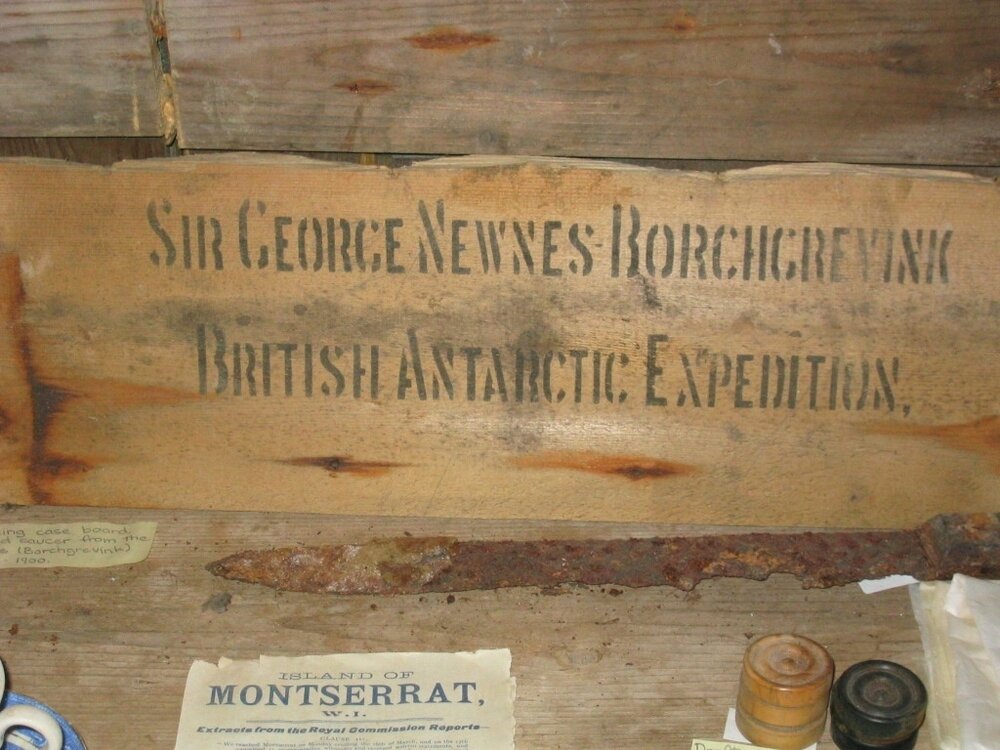 2003 K440 at Borchgrevink's huts - Living hut interior (080)