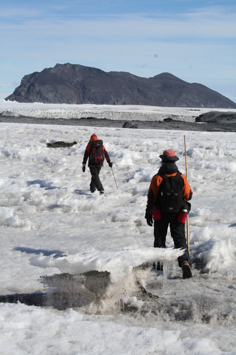 2013-14 Josiah Wagener and Lizzie Meek on a walk near Cape Evans