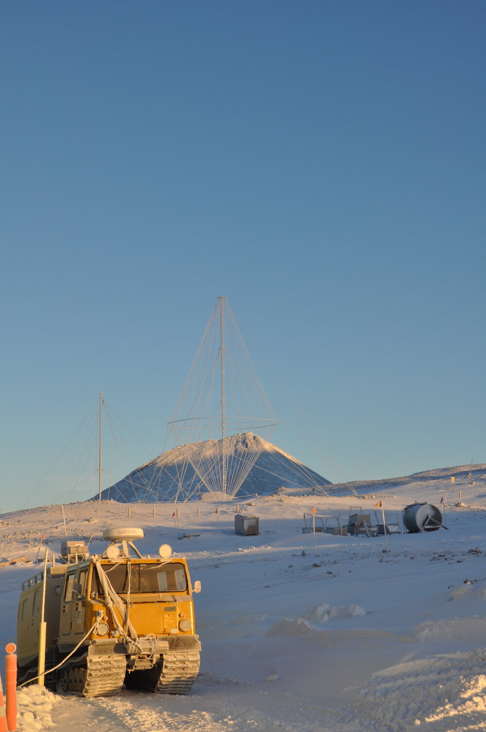 2013-14 H&auml;gglunds and infrastructure at Scott Base
