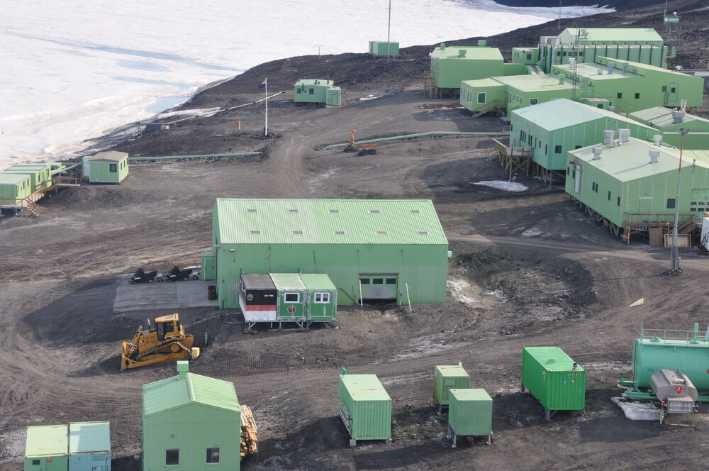 2013-14 Scott Base from the air (001)