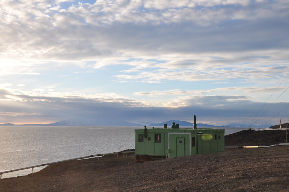 2013-14 TAE/IGY hut at Scott Base