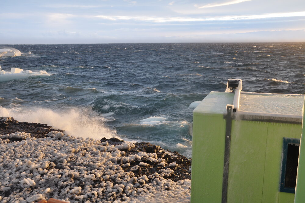 2013-14 Sea ice breaking up near Scott Base (005)