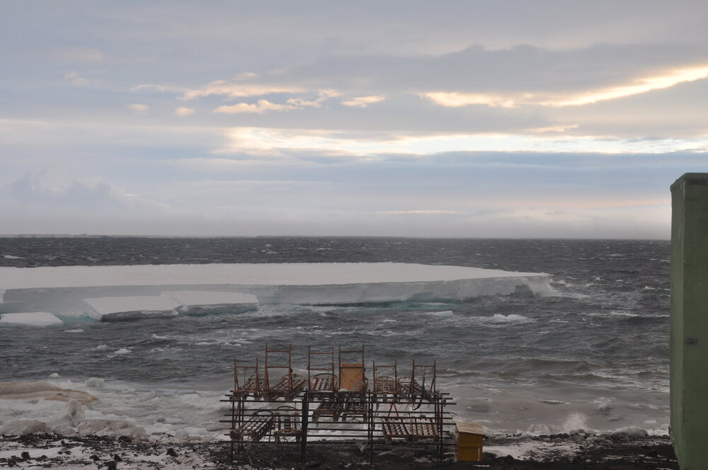 2013-14 Sea ice breaking up near Scott Base (007)