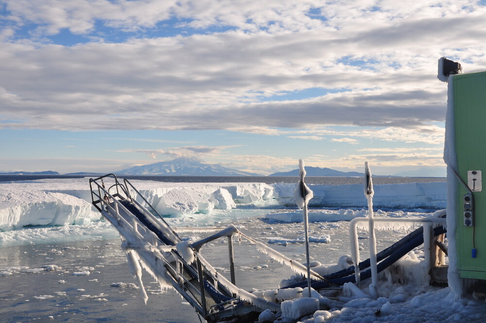 2013-14 Sea ice breaking up near Scott Base (008)