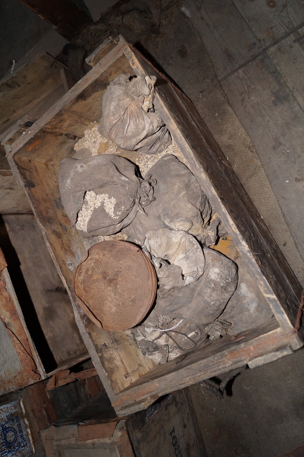 2013-14 Location image, Venesta cases, Scott's 'Discovery' hut, Hut Point (020)