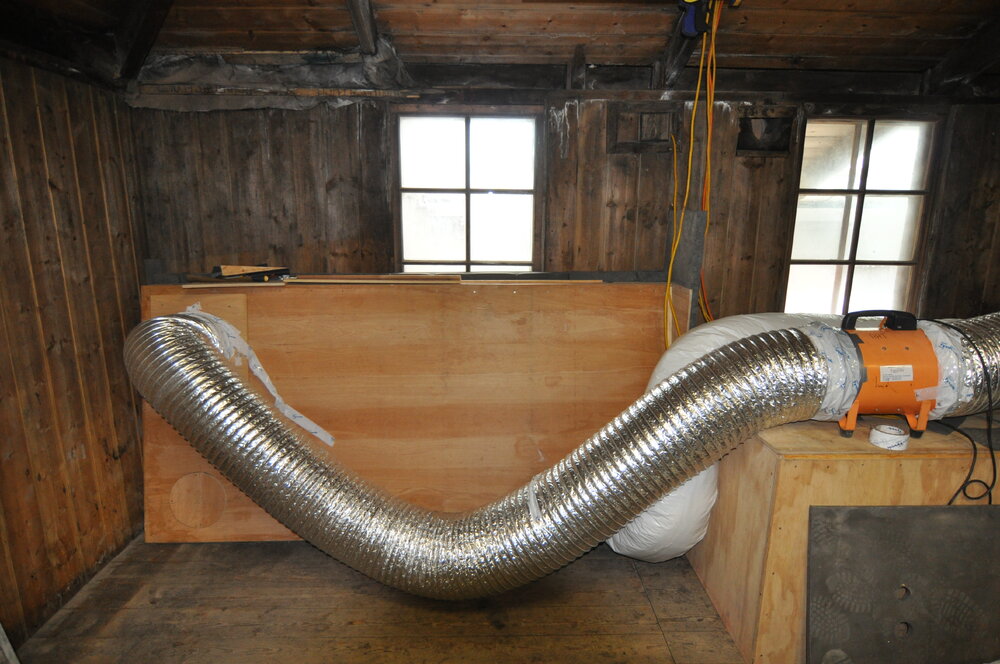 2013-14 Wall drying apparatus inside Scott's 'Discovery' hut, Hut Point (001)