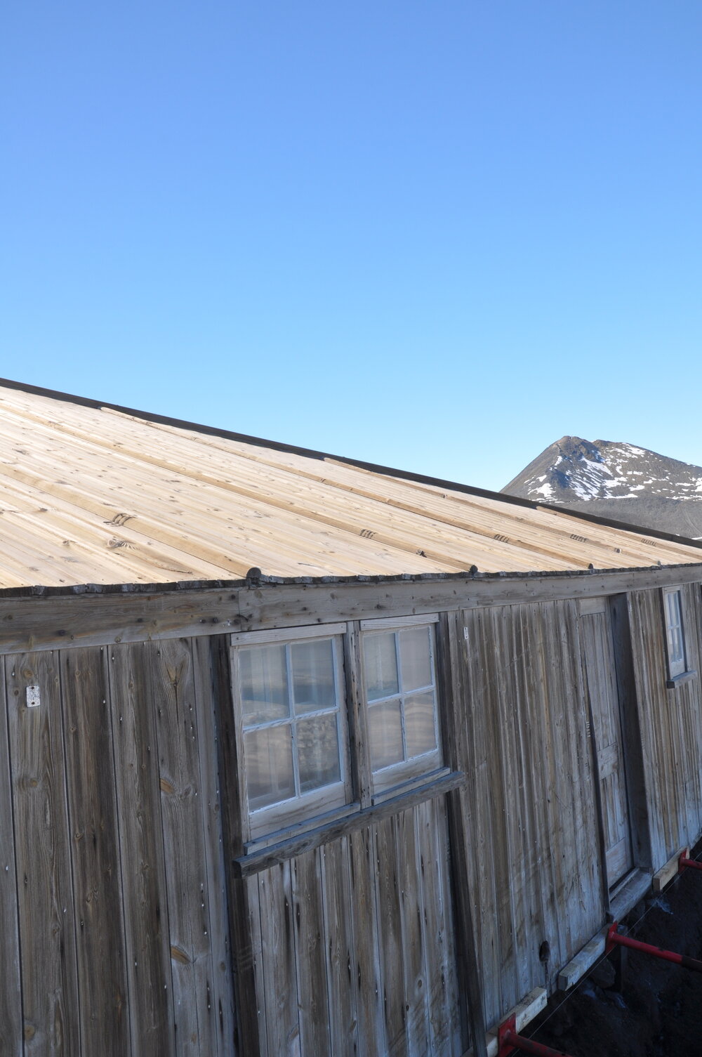 2013-14 Observation Hill behind Scott's 'Discovery' hut, Hut Point