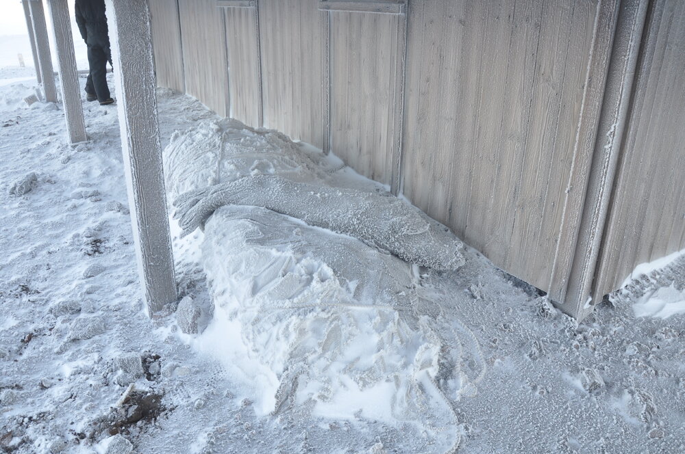 2013-14 Awning outside Scott's 'Discovery' hut, Hut Point (001)