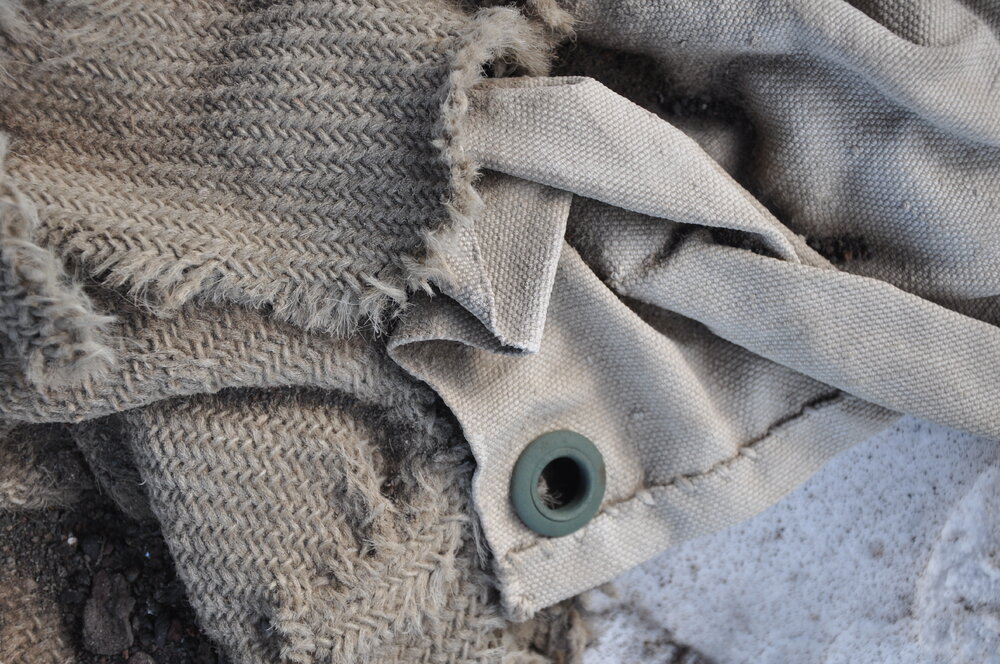 2013-14 Awning outside Scott's 'Discovery' hut, Hut Point (002)