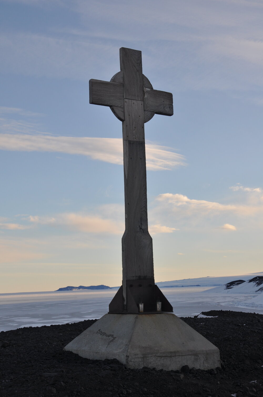 2013-14 Vince's Cross, Hut Point