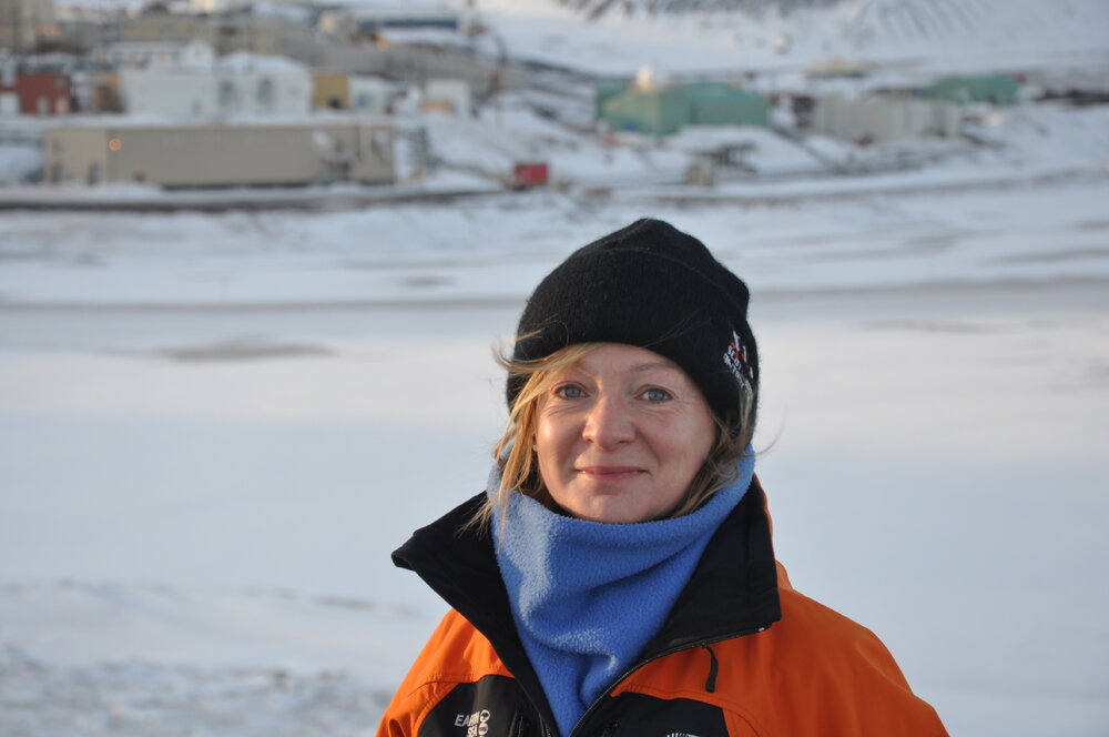 2013-14 Conservator Nicola Dunn in front of McMurdo Station (002)