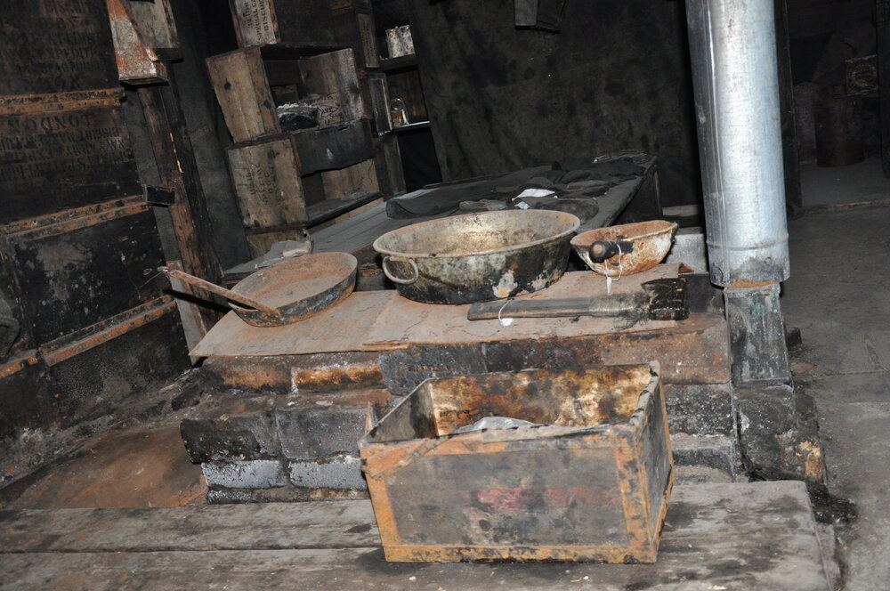 2013-14 Blubber stove inside Scott's 'Discovery' hut, Hut Point