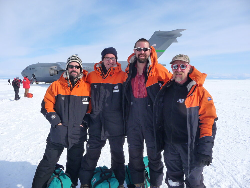 2009-10 AHT summer carpentry team at Ice Runway