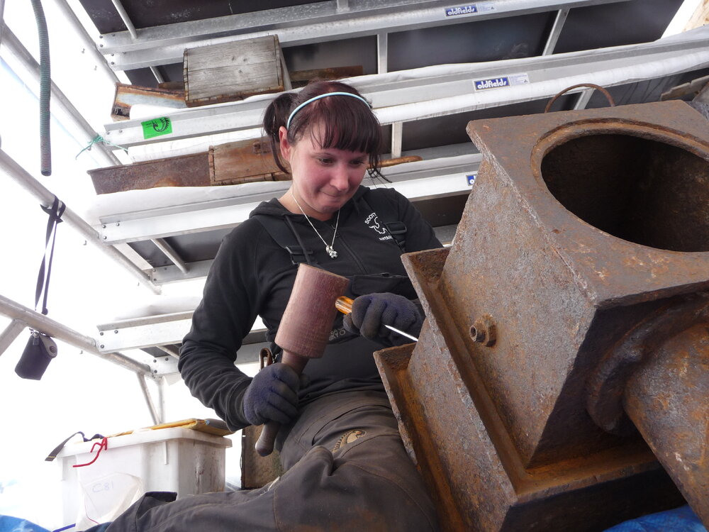2009-10 Conservators at work, Scott's 'Terra Nova' hut, Cape Evans (011)