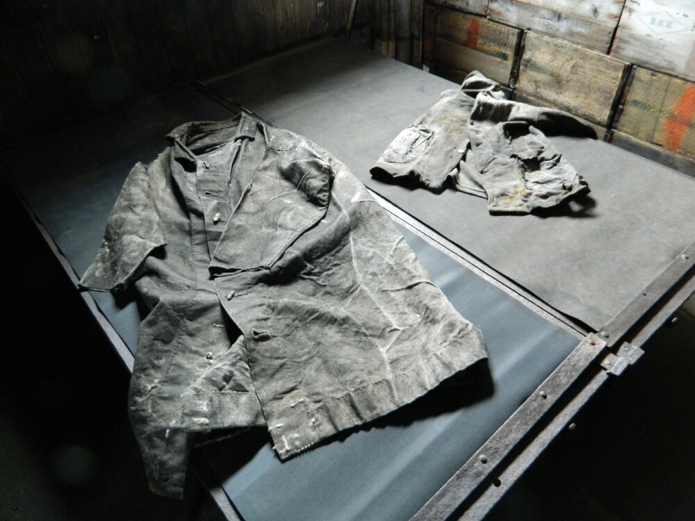 2012 Scott's 'Terra Nova' hut interior, clothing on beds, Enlisted men's space (001)