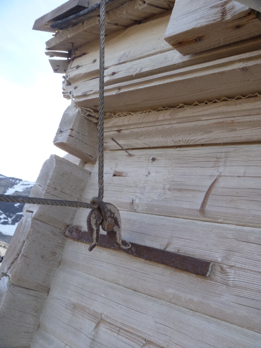 2015-16 Hook hardware, southwest corner 