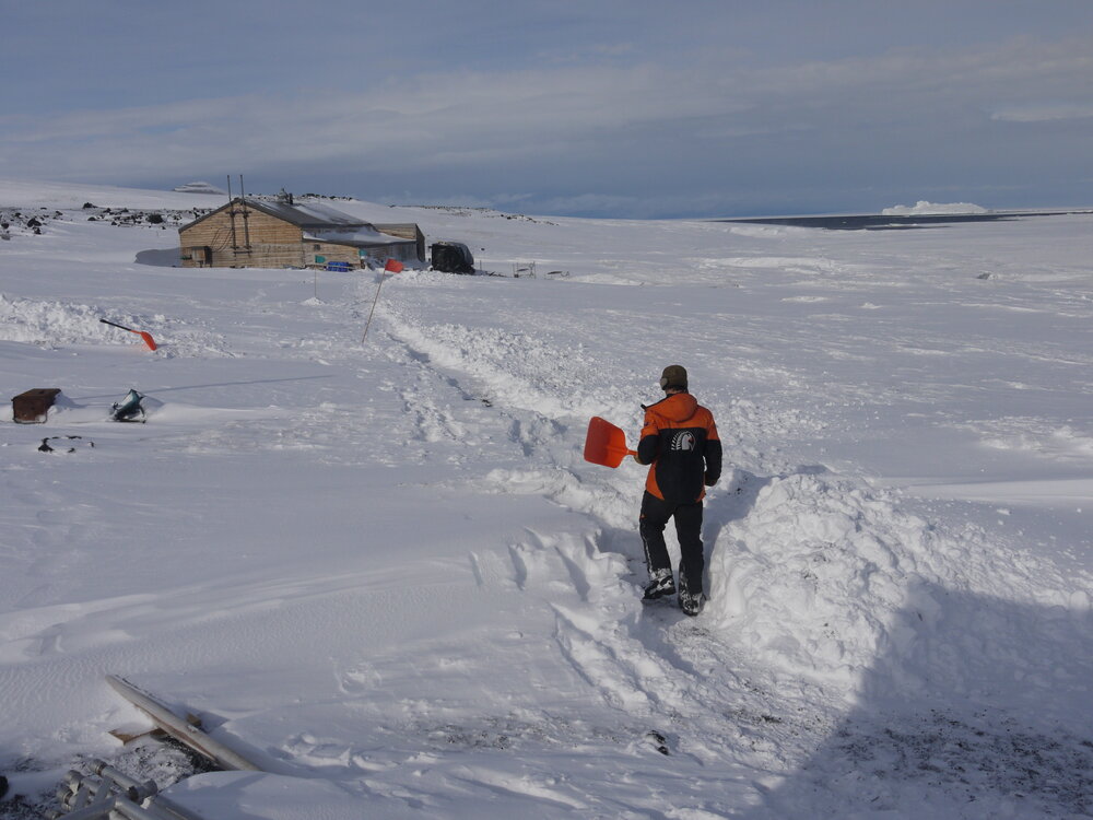 2010-11 Jamie Clarke clears a path to Scott's 'Terra Nova' hut, Cape Evans