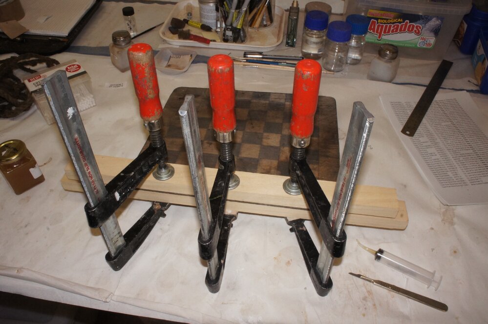 2012 Chessboard artefact with clamps attached