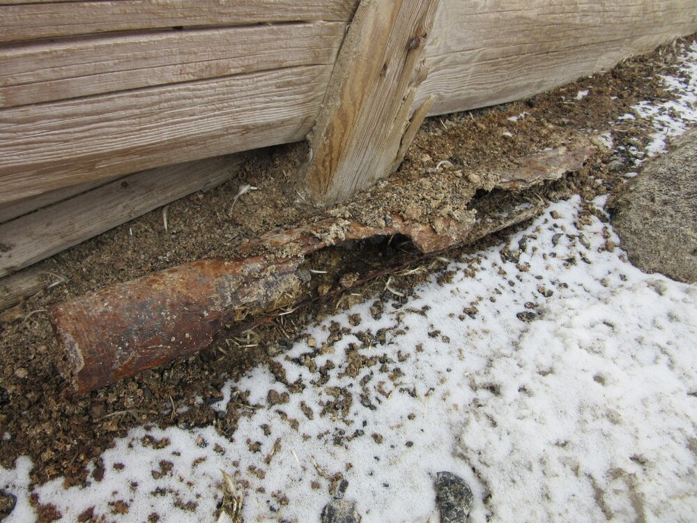 2015-16 External artefacts at Cape Adare (004)