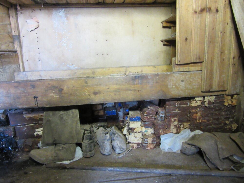 2015-16 Location image - Colbeck and Hanson's bunk, Borchgrevink's hut (004)