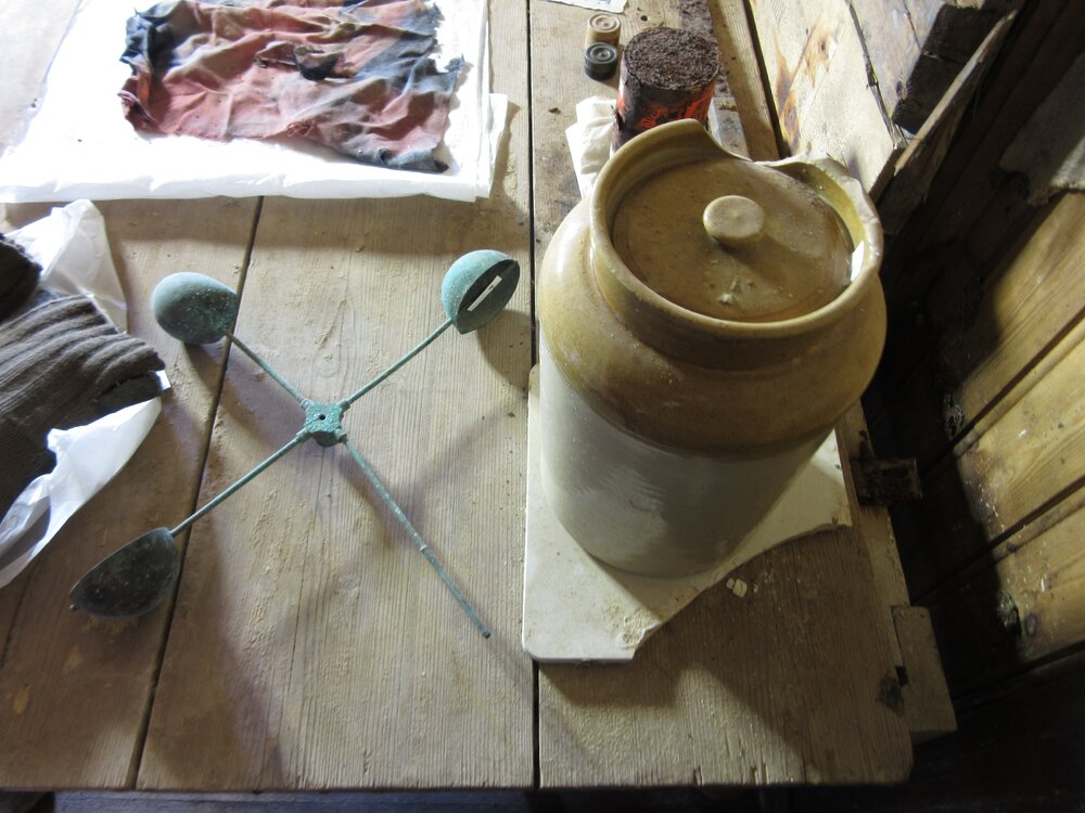 2015-16 Location image - Galley, Borchgrevink's hut (010)