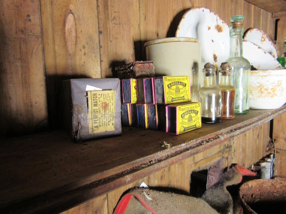 2015-16 Location image - Galley, Borchgrevink's hut (041)