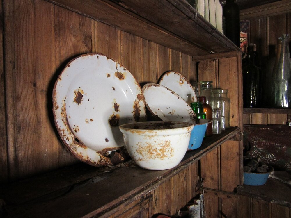 2015-16 Location image - Galley, Borchgrevink's hut (044)