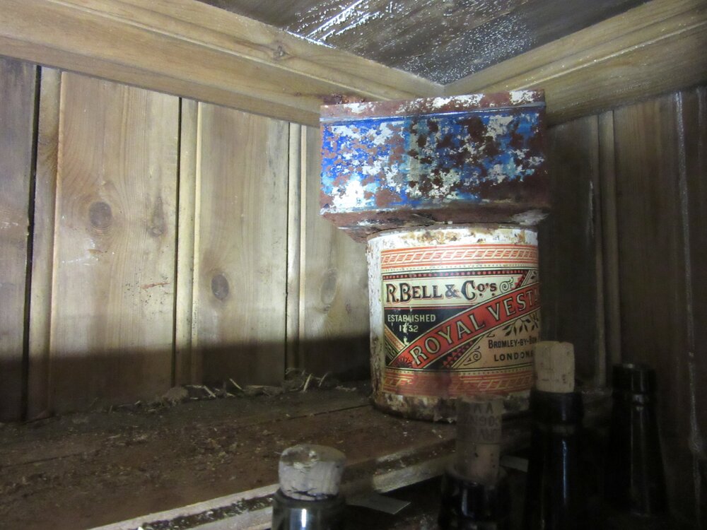 2015-16 Location image - Galley, Borchgrevink's hut (067)