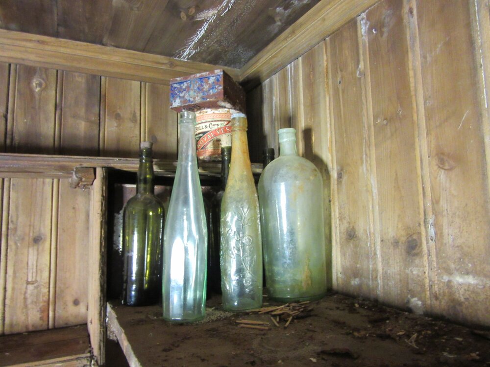 2015-16 Location image - Galley, Borchgrevink's hut (097)
