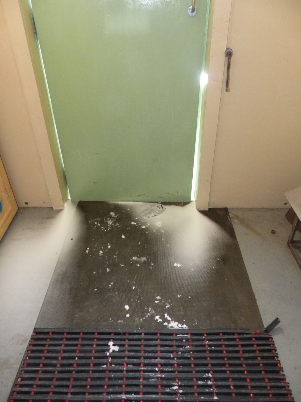 2013 Hillary's TAE/IGY hut inspection, interior