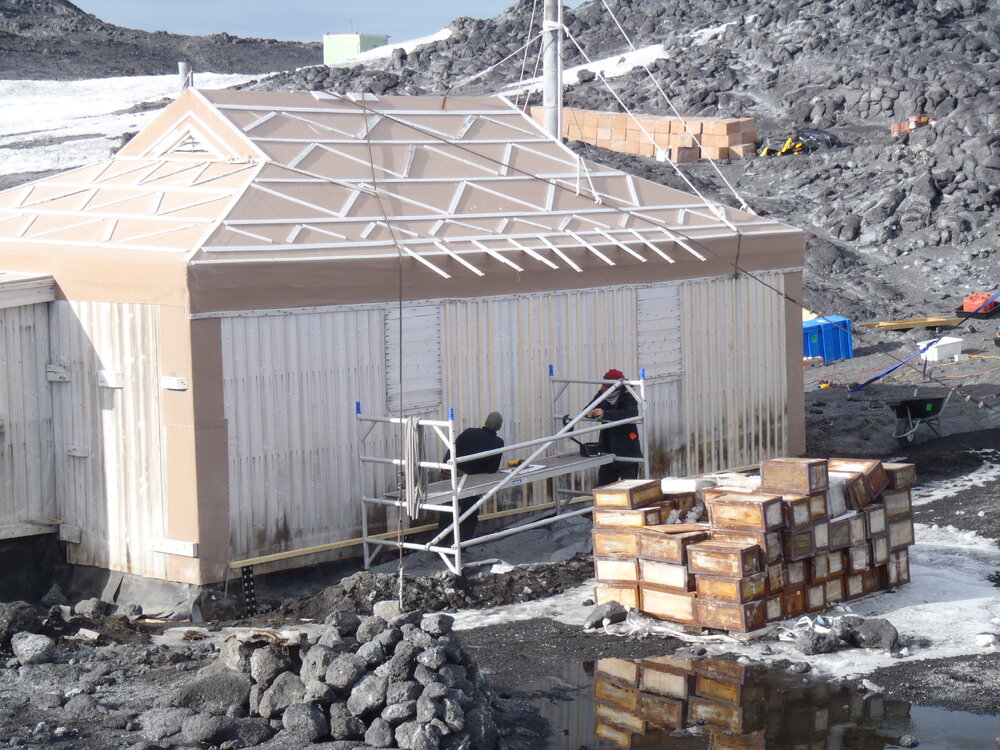 2010-11 Batten installation on the South wall of Shackleton's 'Nimrod' hut