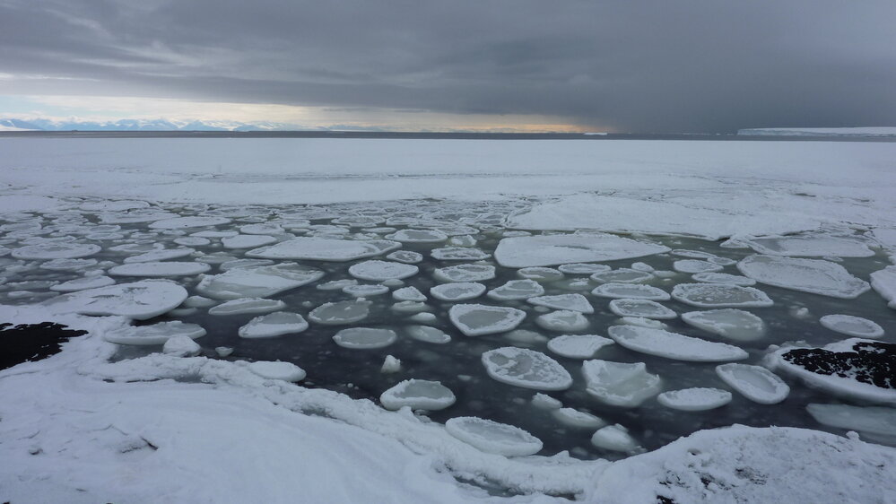 2010-11 Pancake ice at Cape Evans