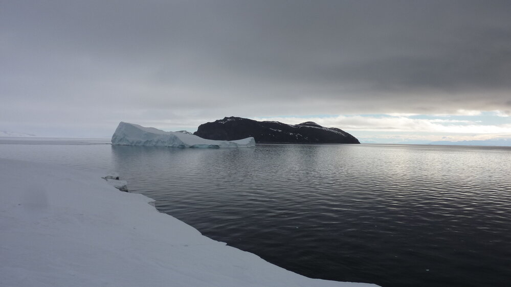 2010-11 Inaccessible Island from Cape Evans