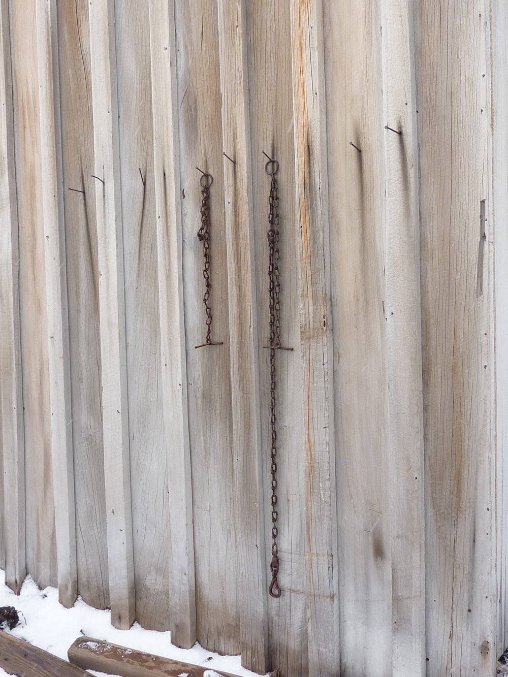2010-11 Chains hanging on the wall of Scott's 'Terra Nova' hut, Cape Evans