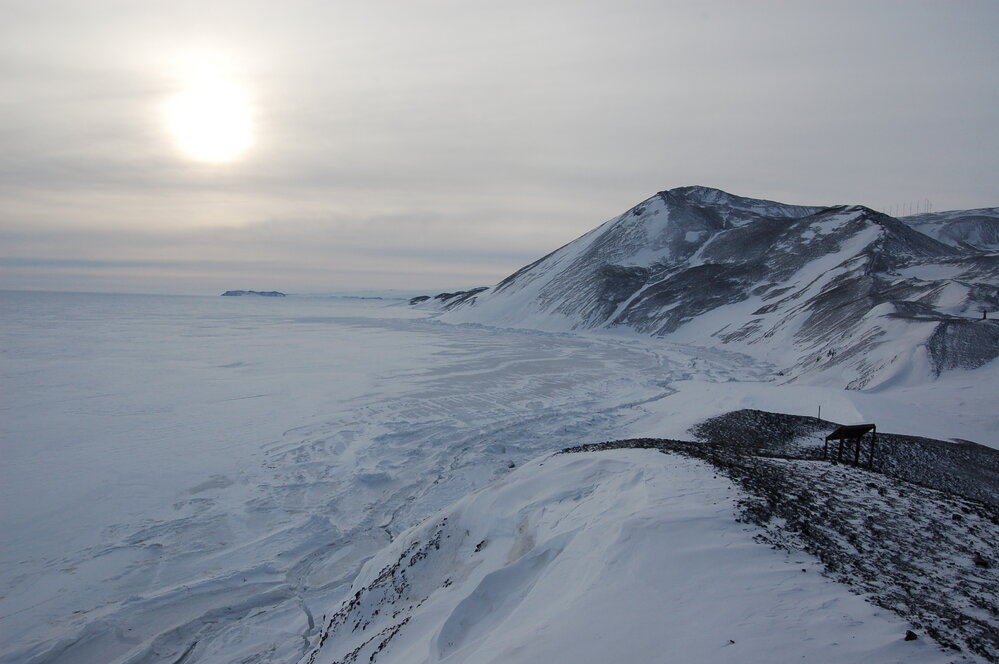 Spring walk to hut Point (003)