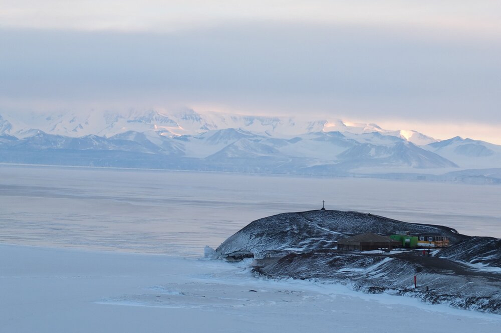 2014 Hut Point and Royal Society Range (004)