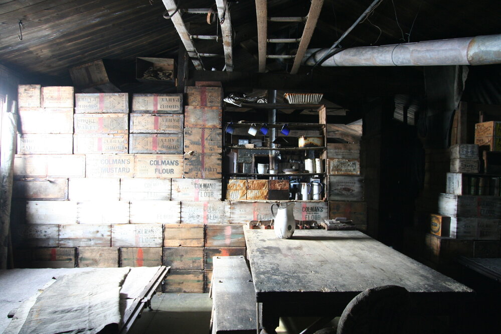 Messdeck, Scott's 'Terra Nova' hut (002)