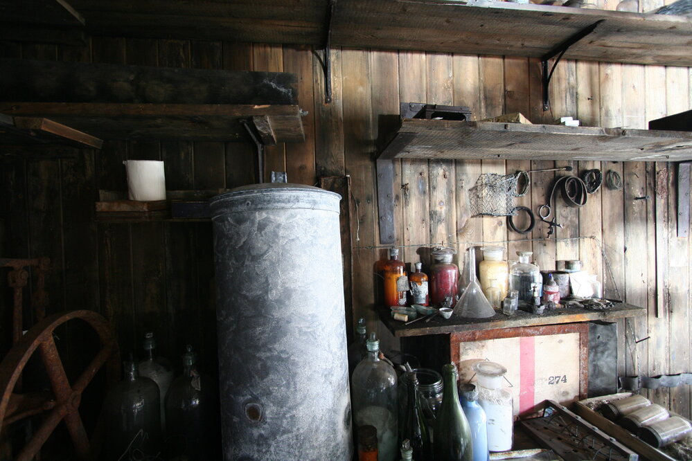 Physical Lab, Scott's 'Terra Nova' hut (004)