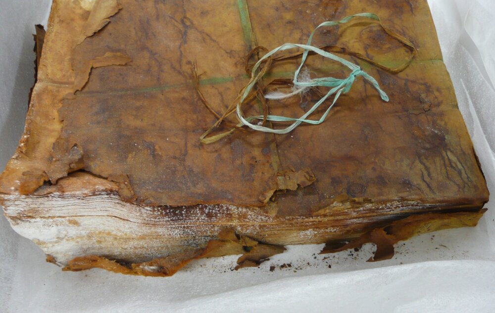 Aurora Australis ream of paper (059)