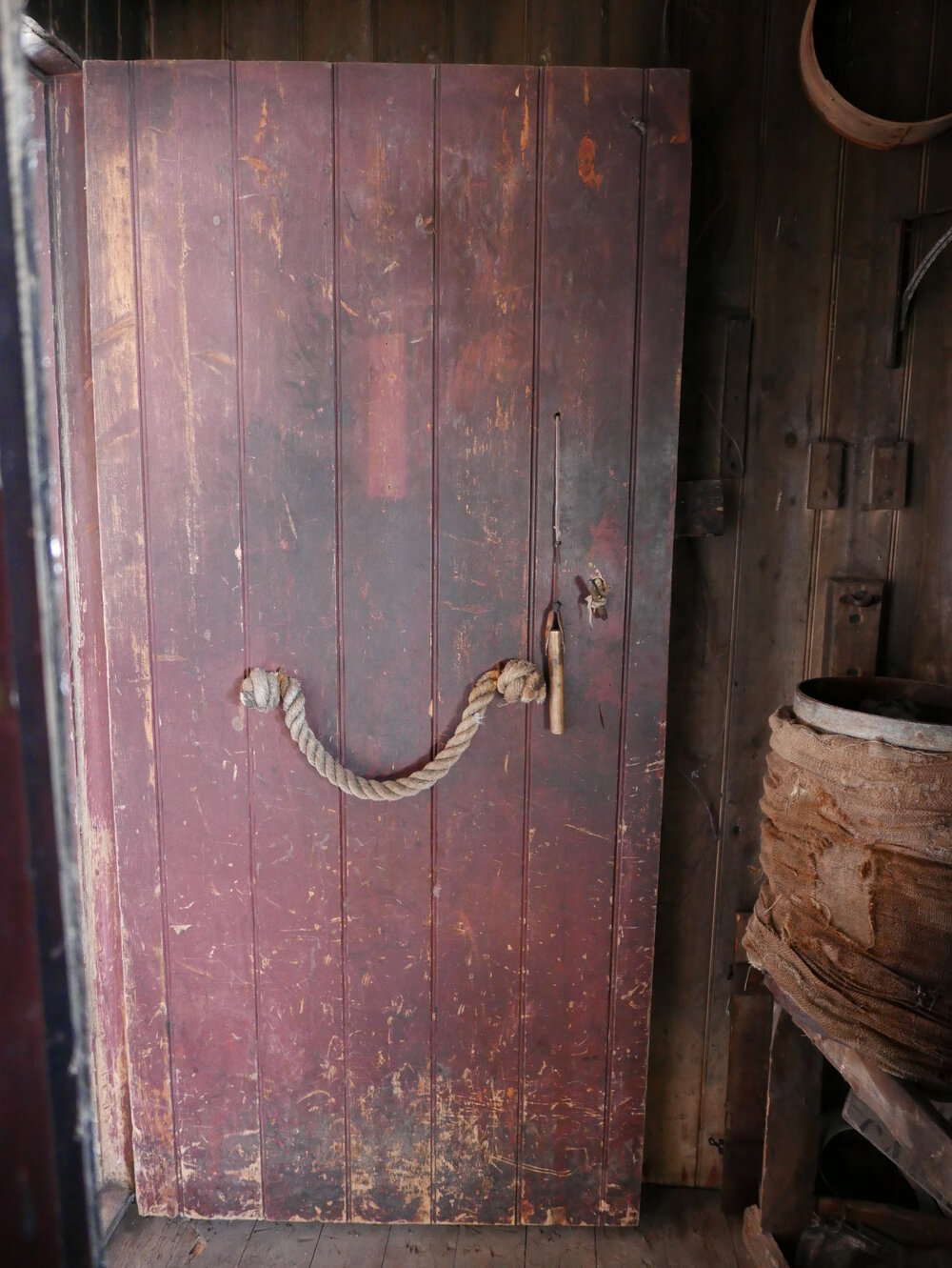 2017-18 Scott's 'Terra Nova' hut, interior, Cold Porch door