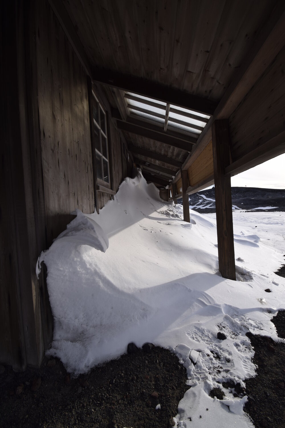 2017-18 Scott's 'Discovery' hut, exterior, North verandah interior