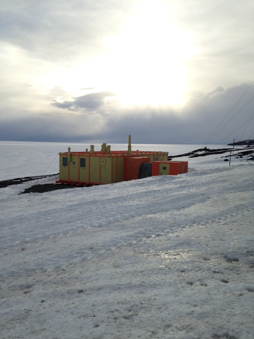 2017-18 Hillary's TAE/IGY hut, Scott Base