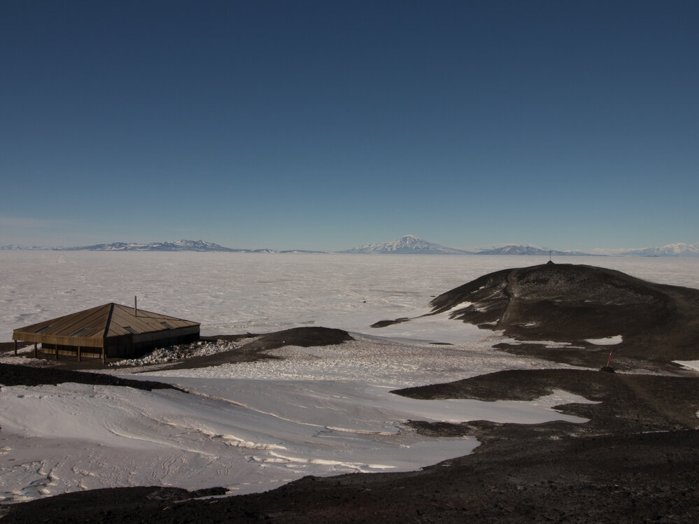 2017-18 Scott's 'Discovery' hut and Vince's Cross