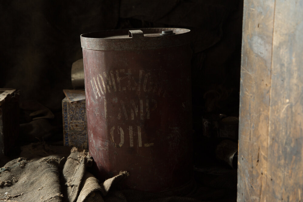 2017-18 Scott's 'Discovery' hut, interior, Homelight lamp oil can