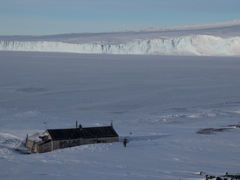 2017-18 Scott's 'Terra Nova' hut and Barne Glacier