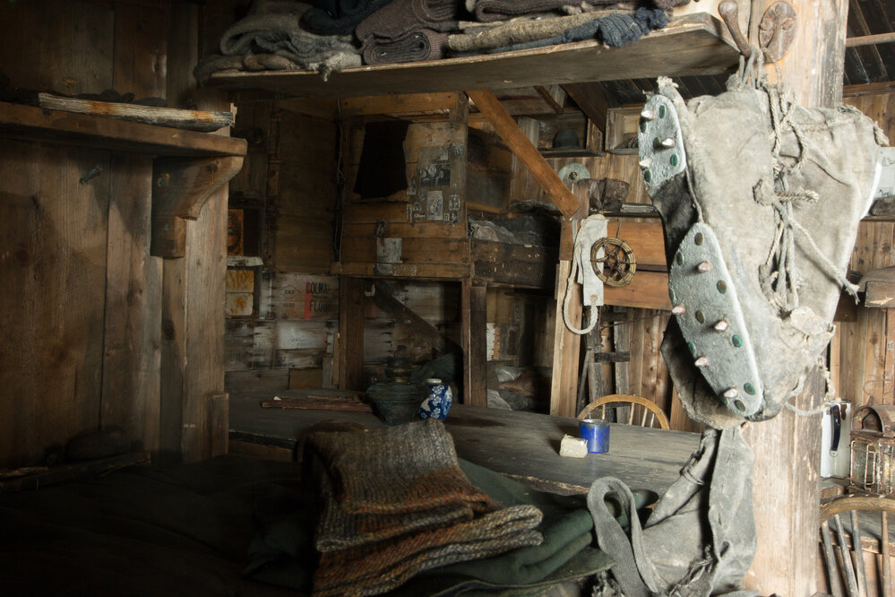 2017-18 Scott's 'Terra Nova' hut, interior, looking through Day's bunk