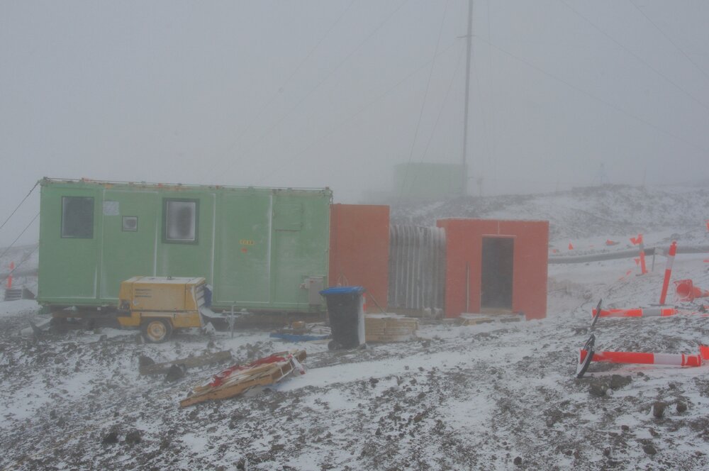 2016-17 Hillary's TAE/IGY hut, Cold Porch works, Junction Box installation