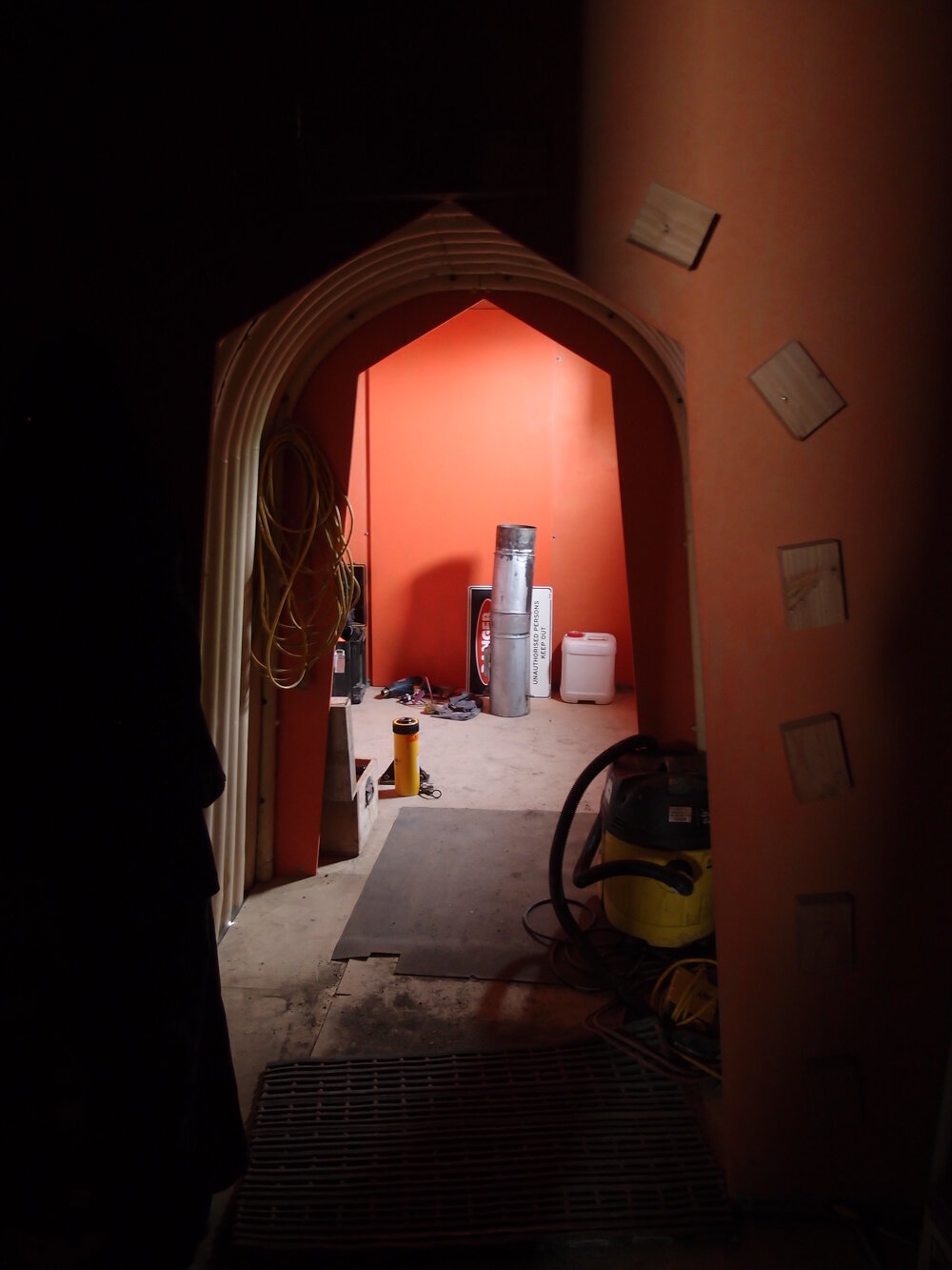 2016-17 Hillary's TAE/IGY hut, completed historically accurate Cold Porch, interior