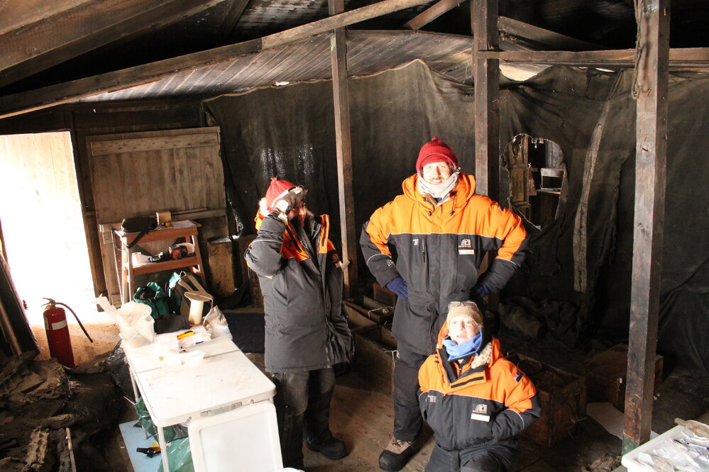 2013-14 Scott's 'Discovery' hut interior from a time lapse camera (002)