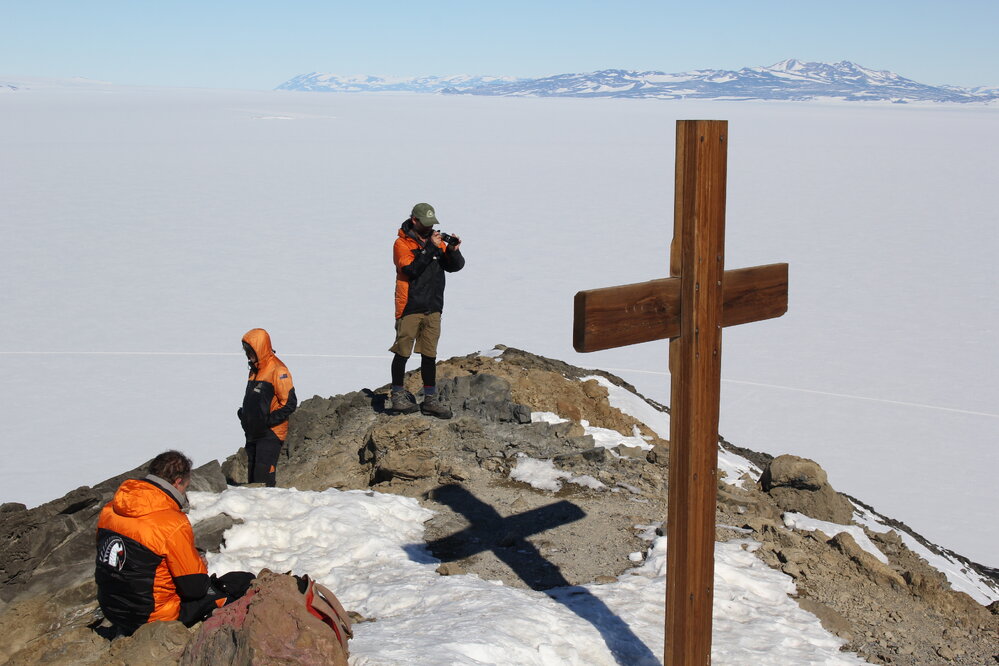 2018-19 AHT team on Observation Hill